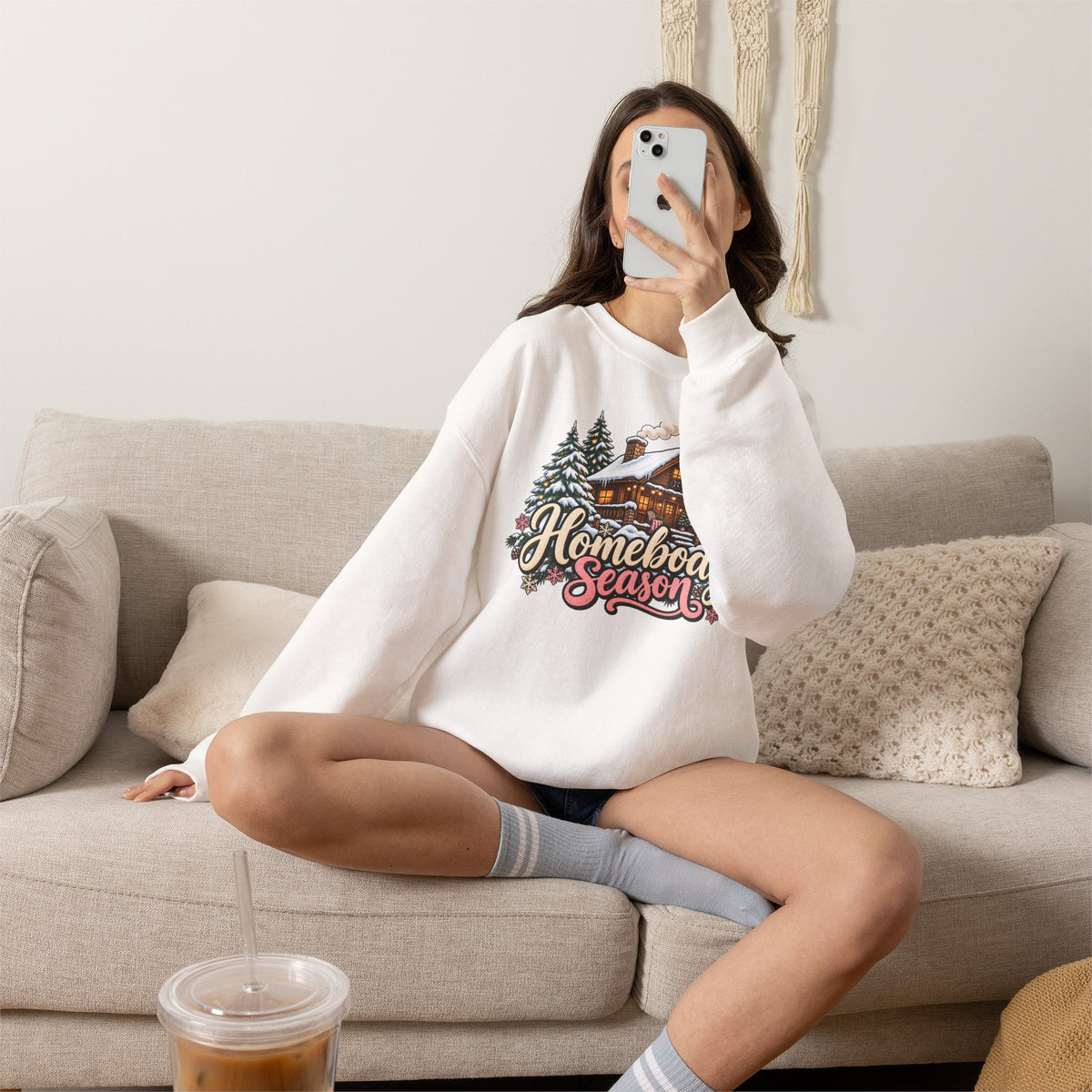 Homebody Season Cozy Winter Crewneck Sweatshirt – Snowy Cabin Graphic Sweater 🏡❄️🌲🩷